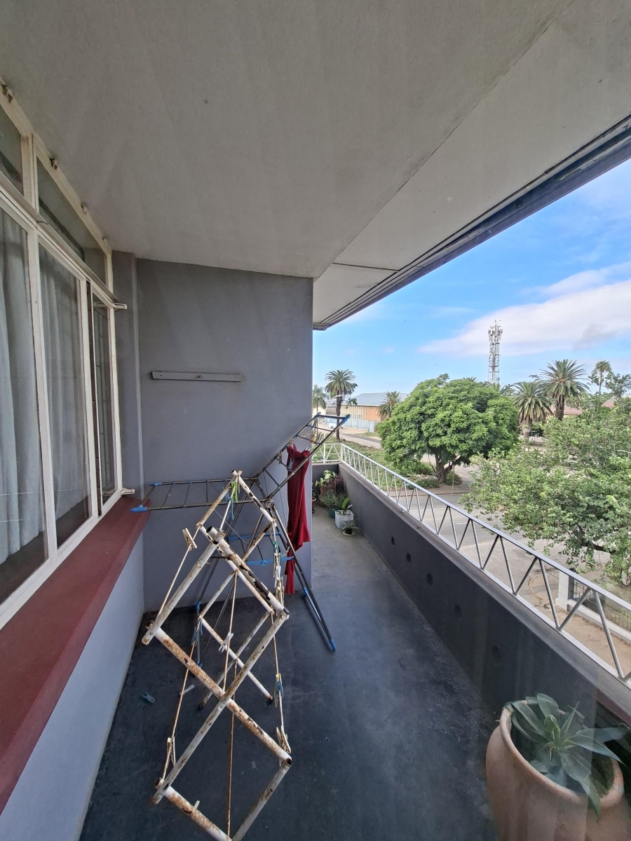 2 Bedroom Property for Sale in Uitenhage Central Eastern Cape